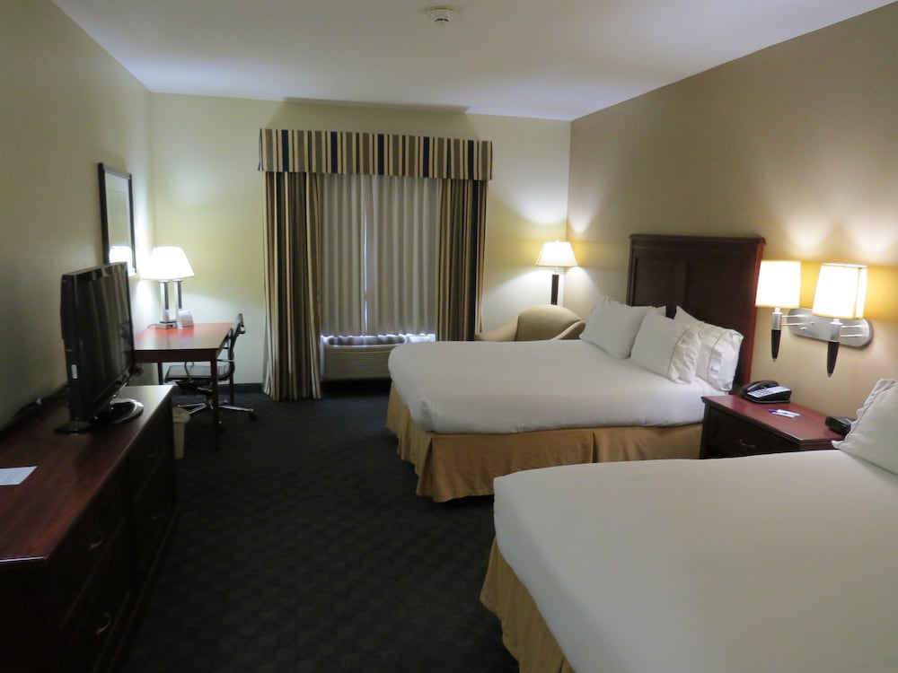 holiday inn express and suites pampa by ihg