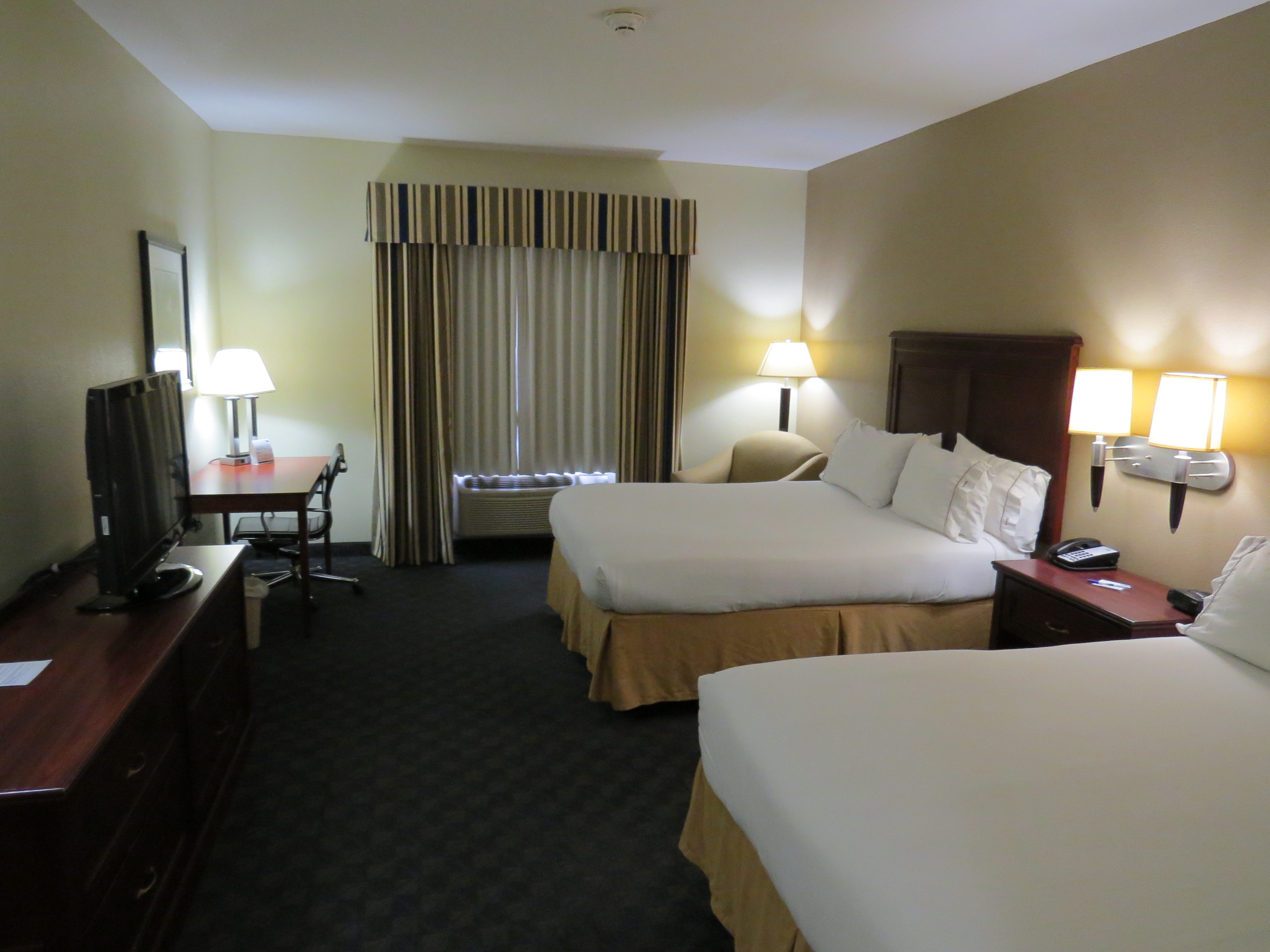 holiday inn express and suites pampa by ihg
