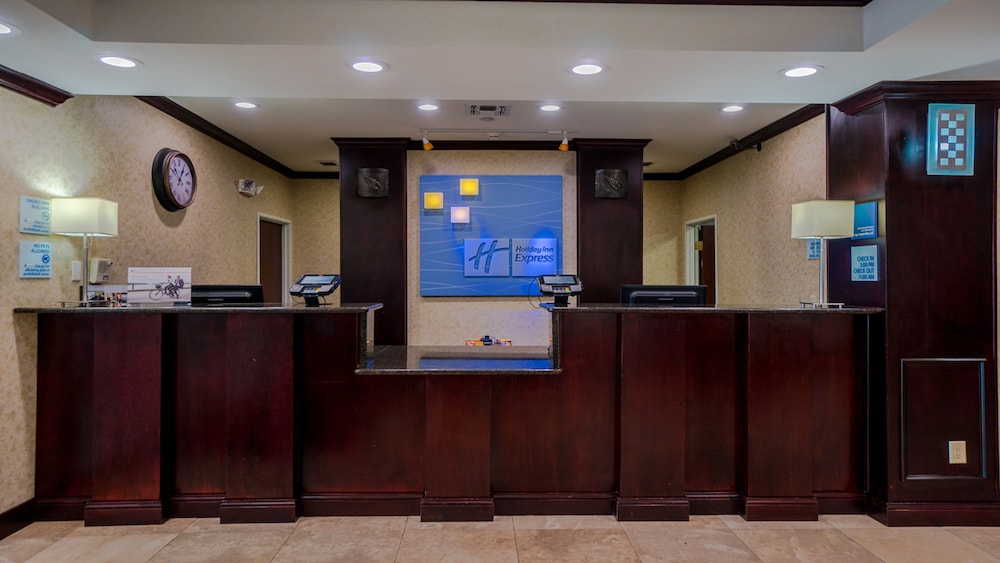 holiday inn express and suites pampa by ihg