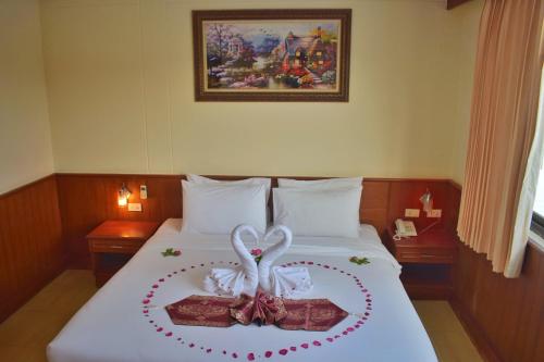 outdoor inn kata hotel