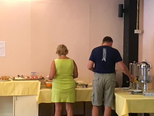 outdoor inn kata hotel