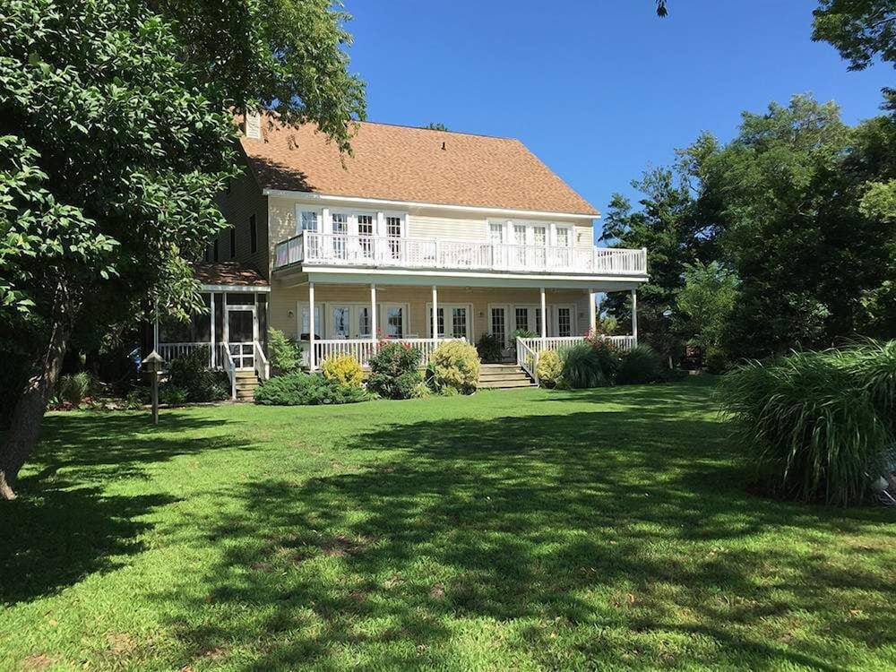 the baywood bed and breakfast