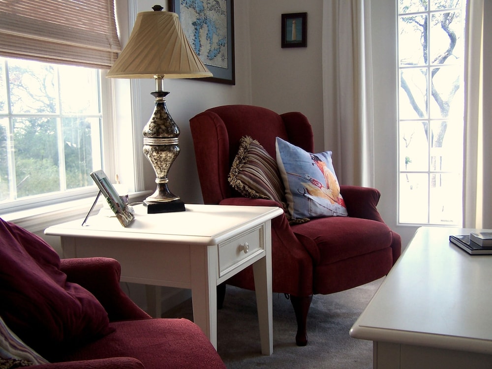 the baywood bed and breakfast