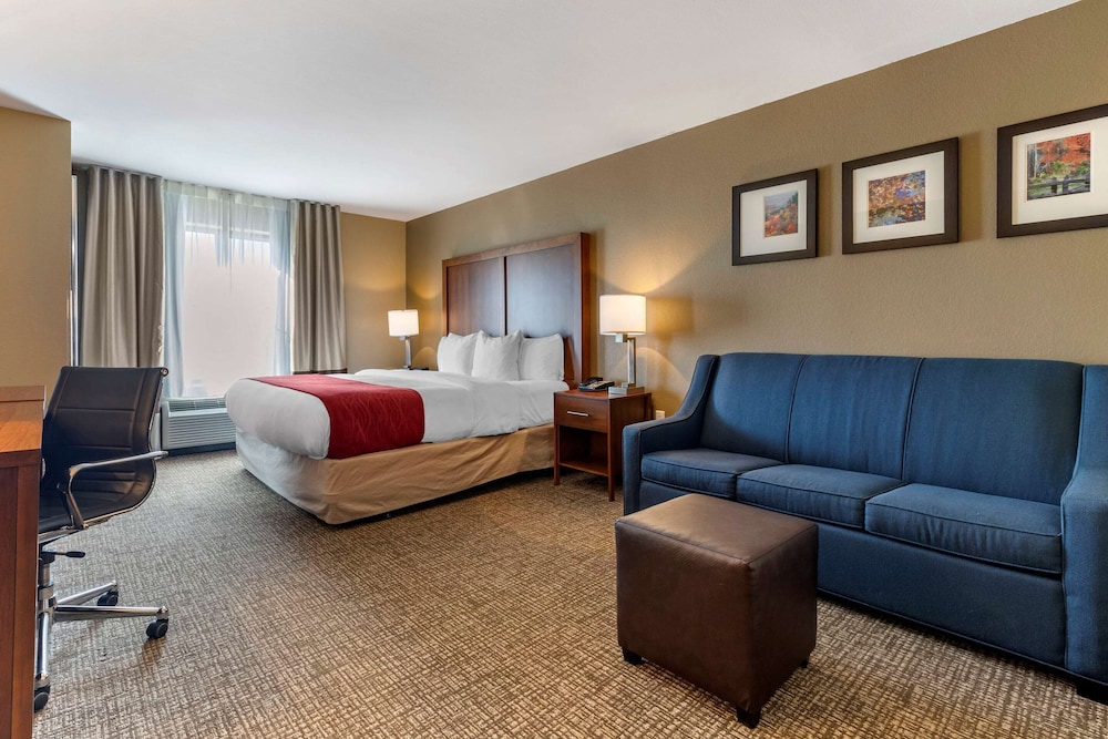 comfort inn and suites russellville i 40