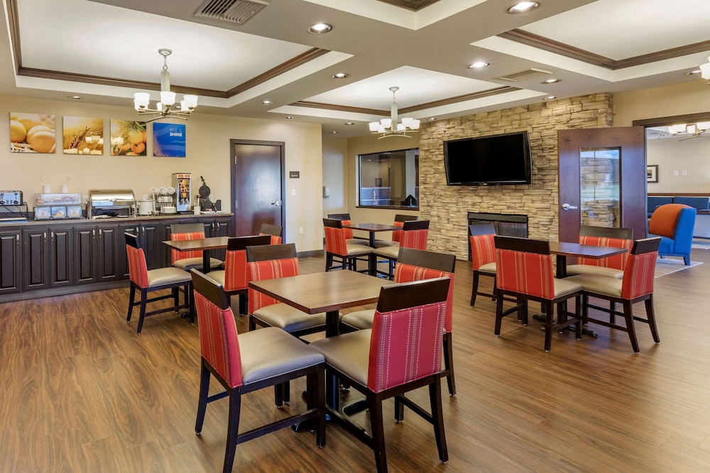 comfort inn and suites russellville i 40
