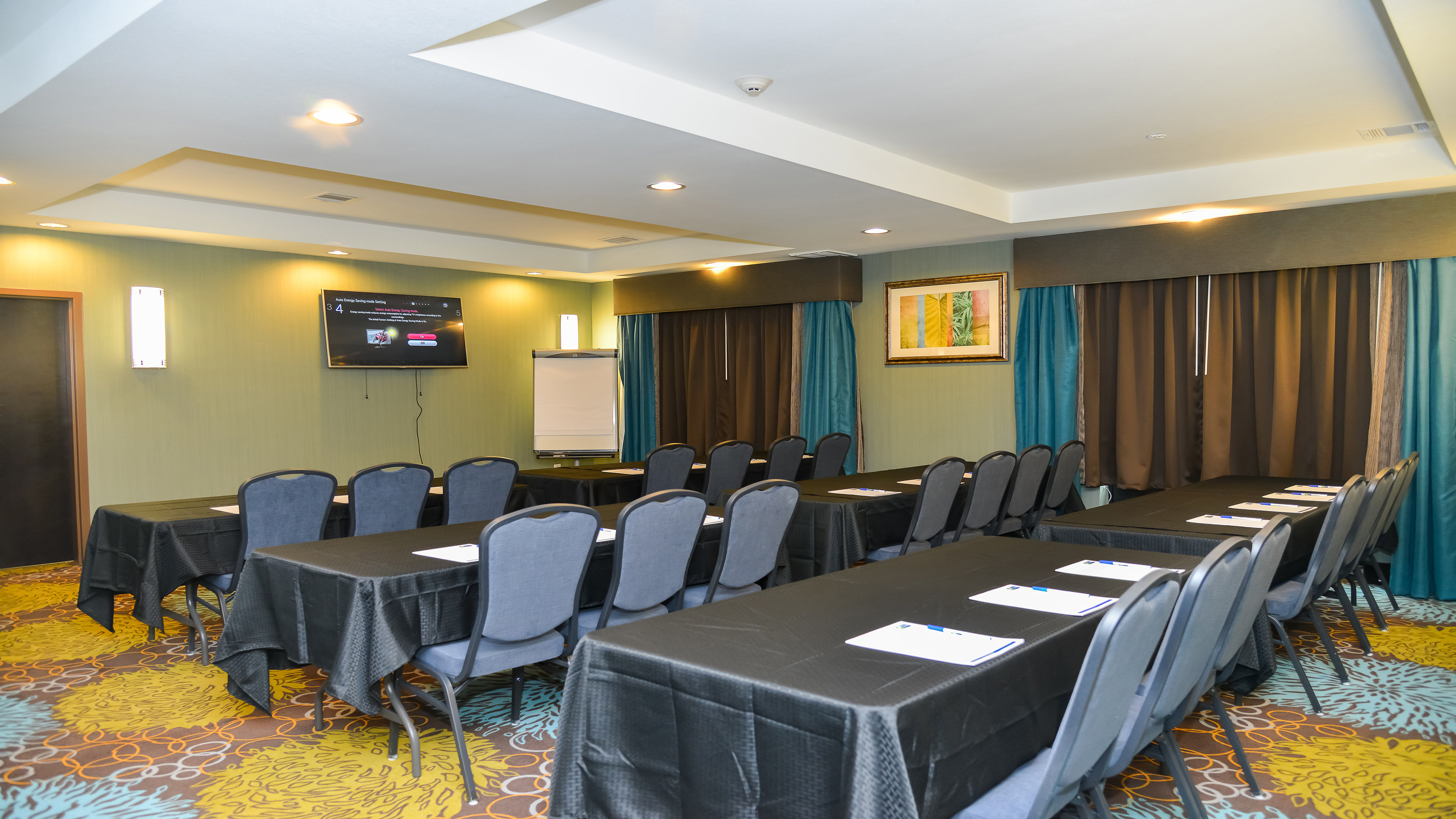 holiday inn express and suites cuero by ihg