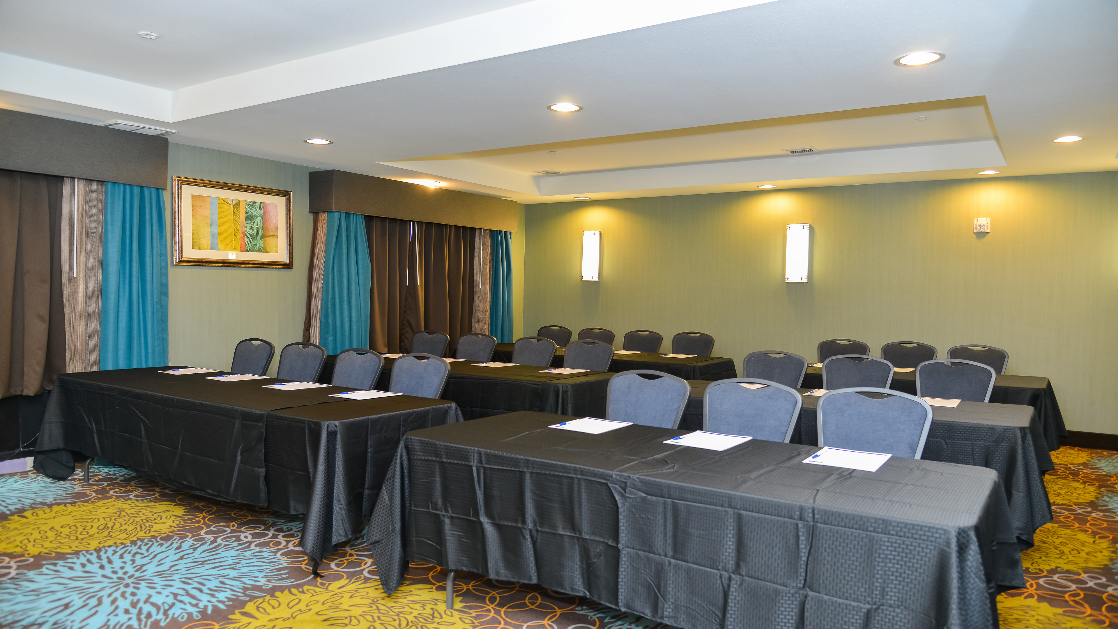 holiday inn express and suites cuero by ihg