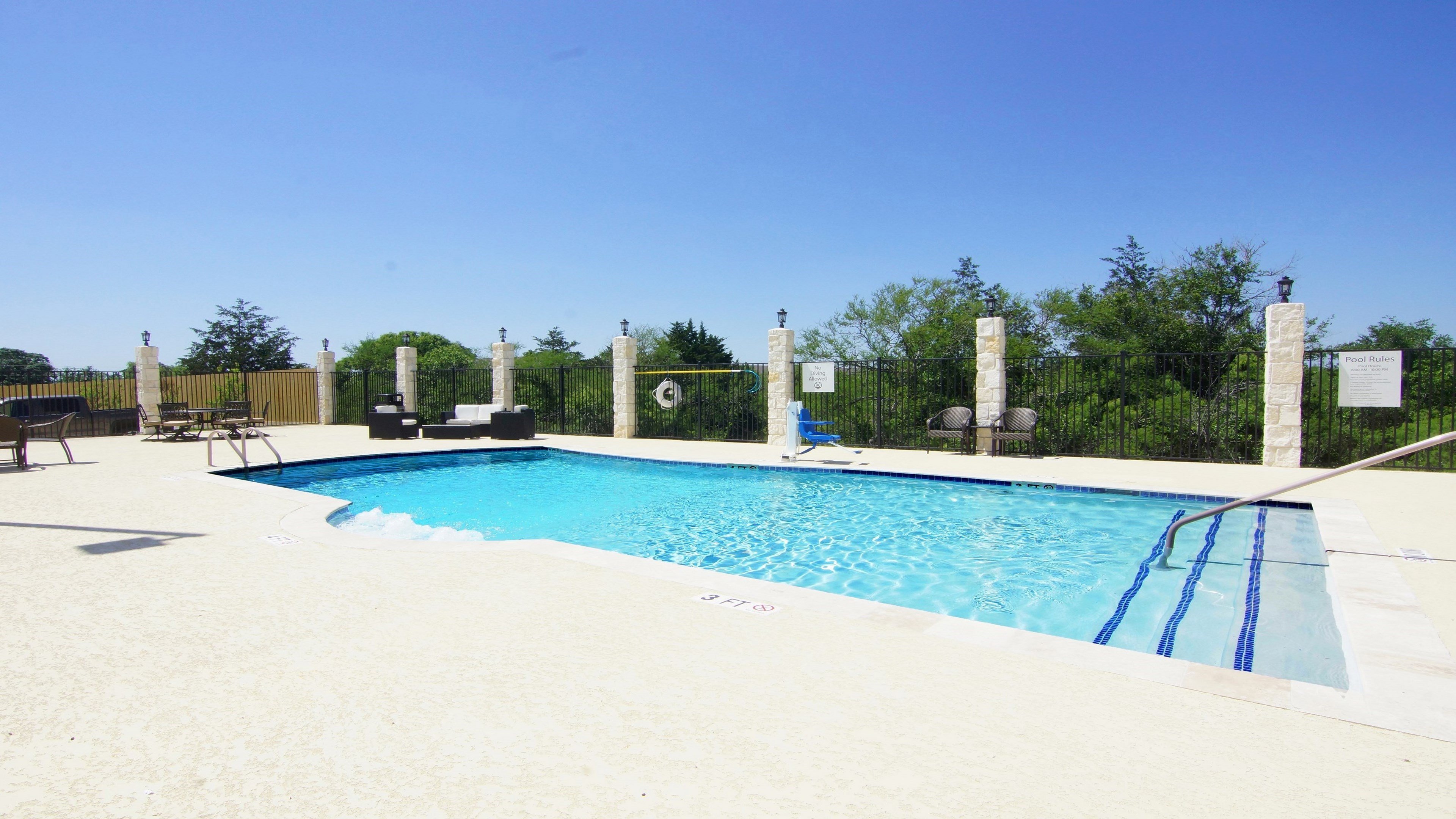 holiday inn express and suites cuero by ihg