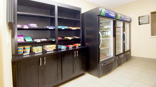 holiday inn express and suites cuero by ihg