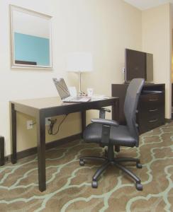 holiday inn express and suites cuero by ihg