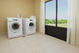 holiday inn express and suites cuero by ihg