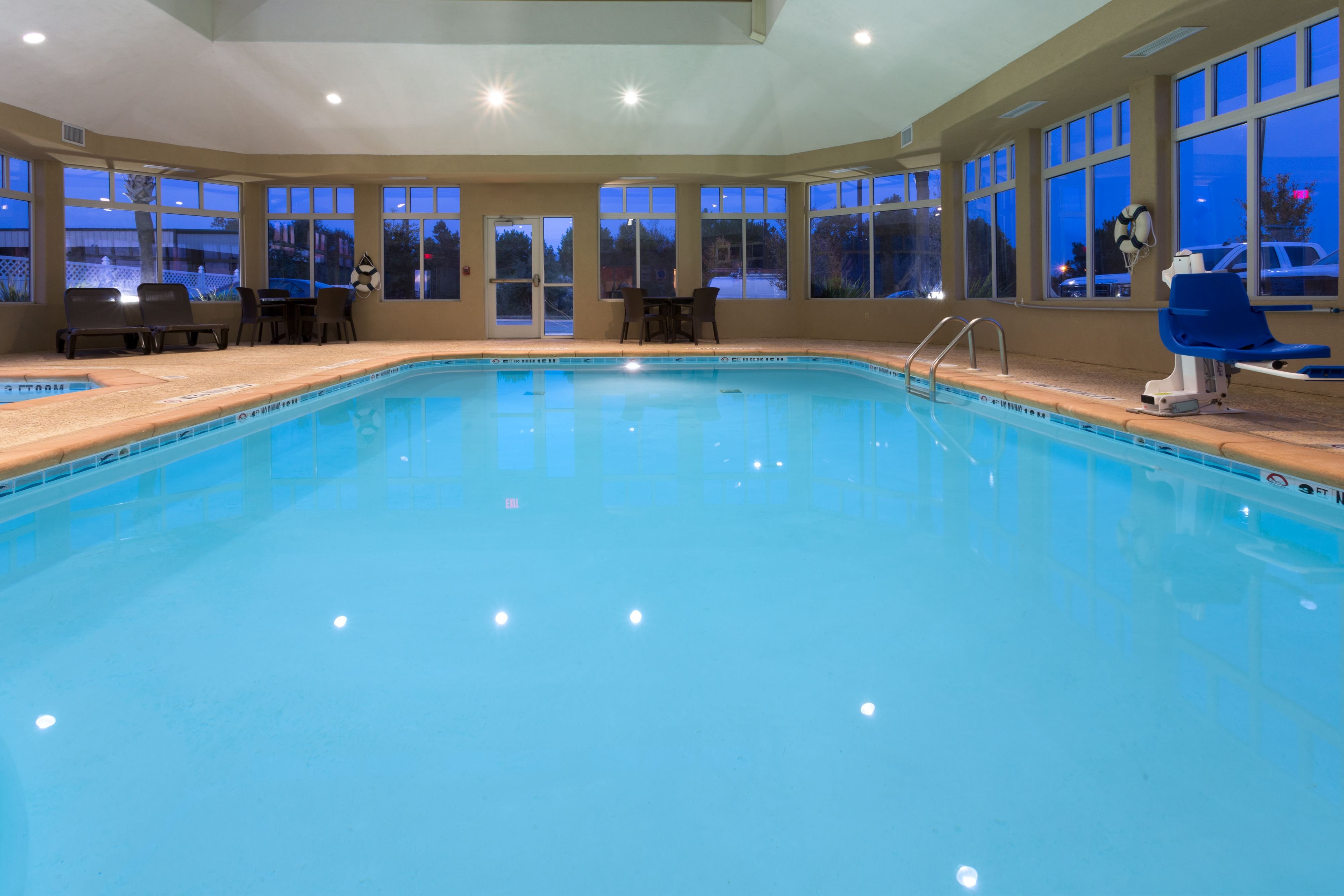 holiday inn express and suites moultrie by ihg
