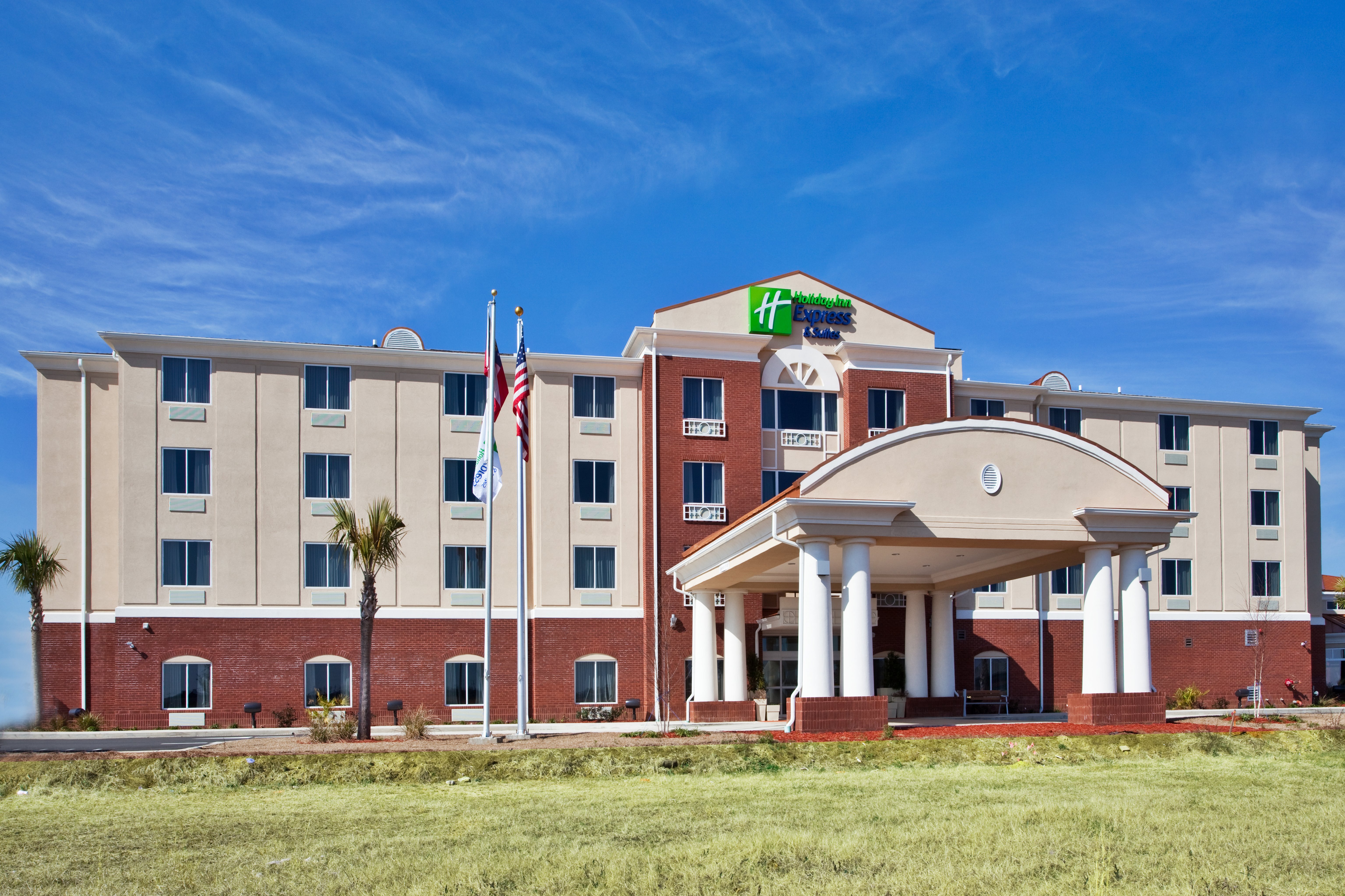 holiday inn express and suites moultrie by ihg