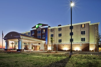 Holiday Inn Express And Suites Moultrie By Ihg,Moultrie>>Colquitt,3 star