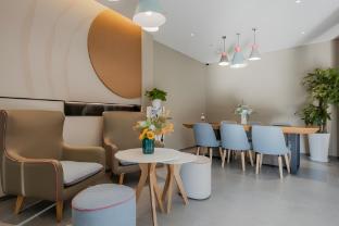 Home Inn (Shanghai Zhujiajiao Town Center),,2 star