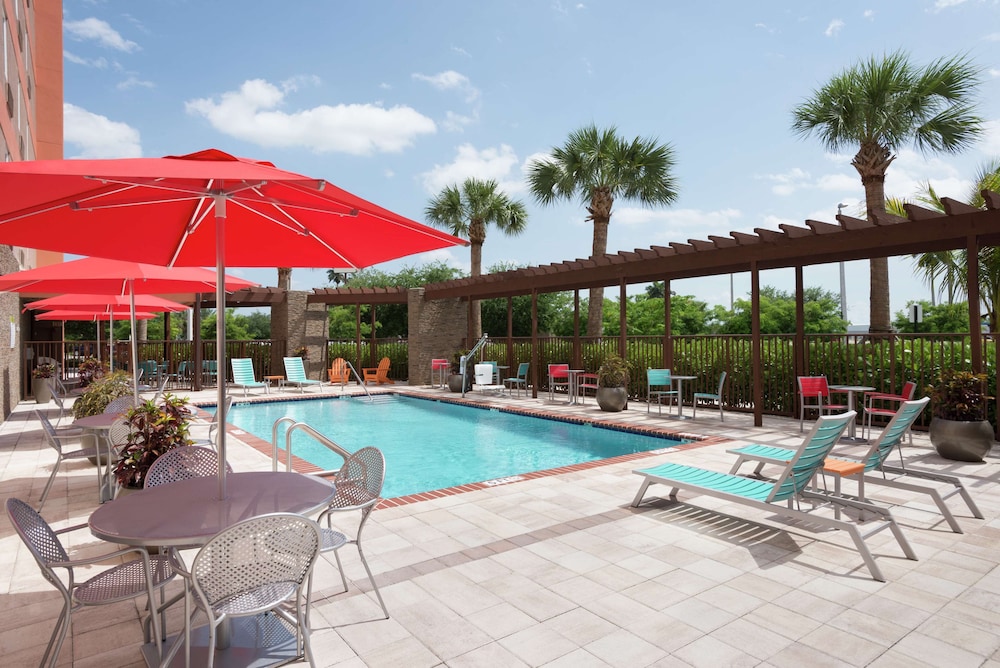 home2 suites by hilton florida city fl