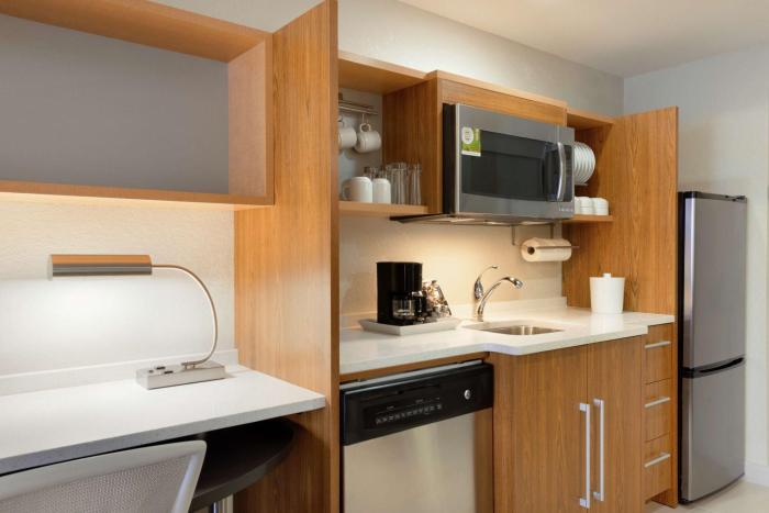 home2 suites by hilton florida city fl