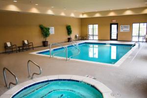 hampton inn and suites pine bluff