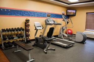 hampton inn and suites pine bluff