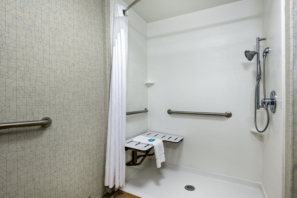 holiday inn express and suites grenada by ihg