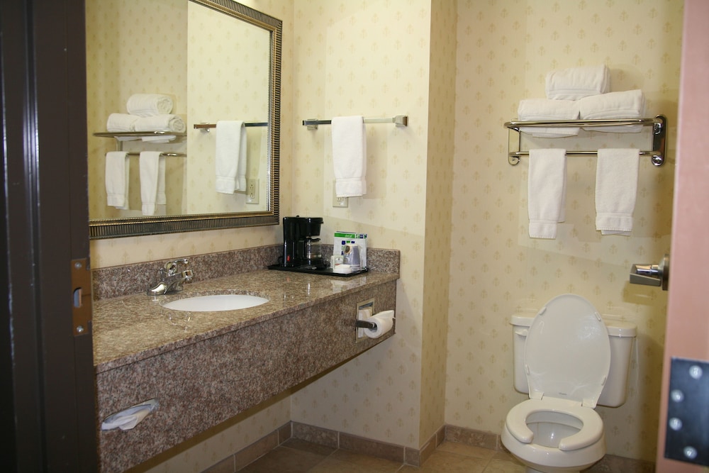 holiday inn express and suites grenada by ihg
