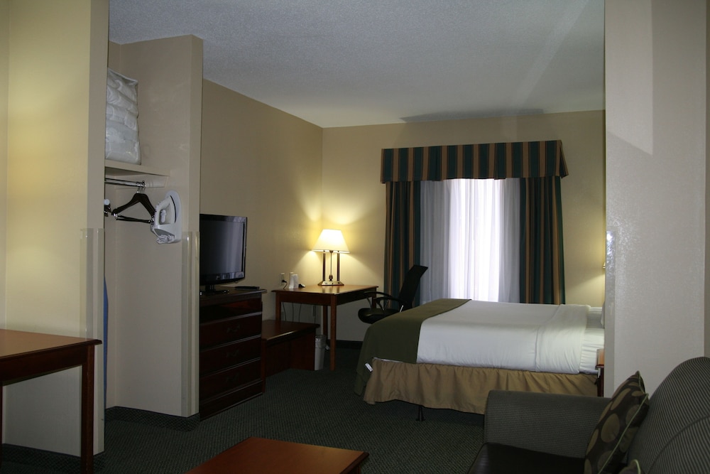 holiday inn express and suites grenada by ihg