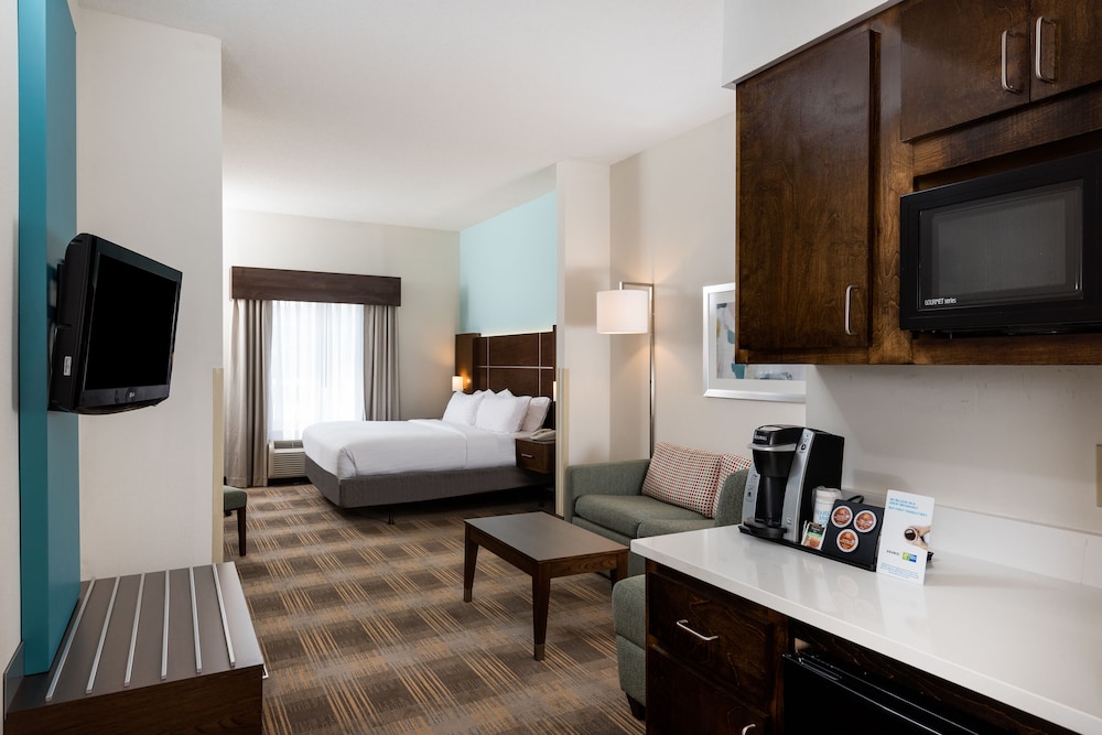 holiday inn express and suites grenada by ihg