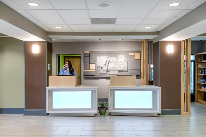 holiday inn express and suites grenada by ihg