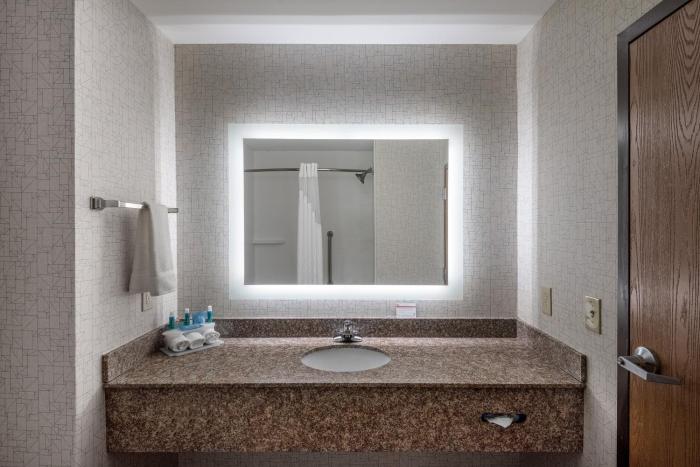 holiday inn express and suites grenada by ihg
