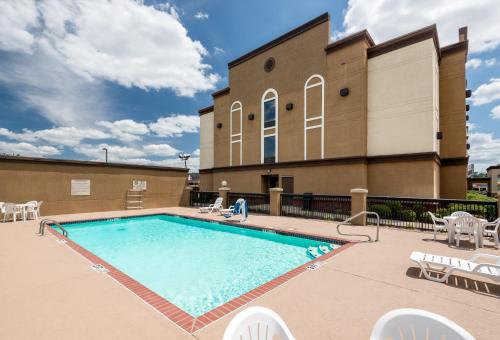 holiday inn express and suites grenada by ihg