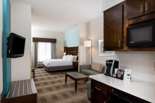 holiday inn express and suites grenada by ihg