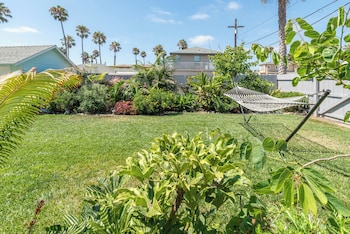Pacific Bungalow,,3 star