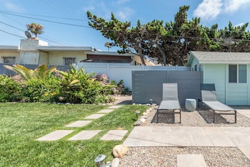 Pacific Bungalow,,3 star