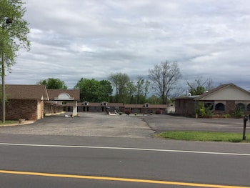 Sunset Inn Clarksville,Johnson>>Clarksville,3 star