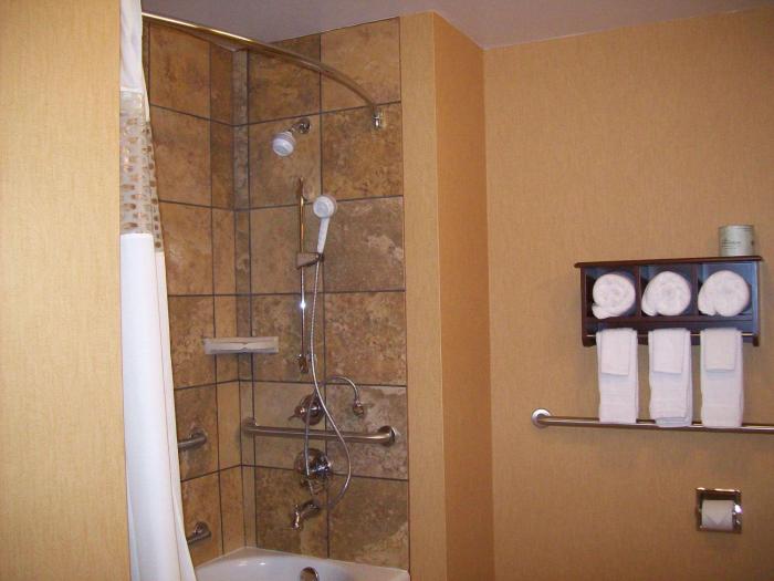 hampton inn and suites wiggins