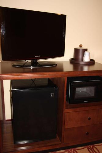 hampton inn and suites wiggins