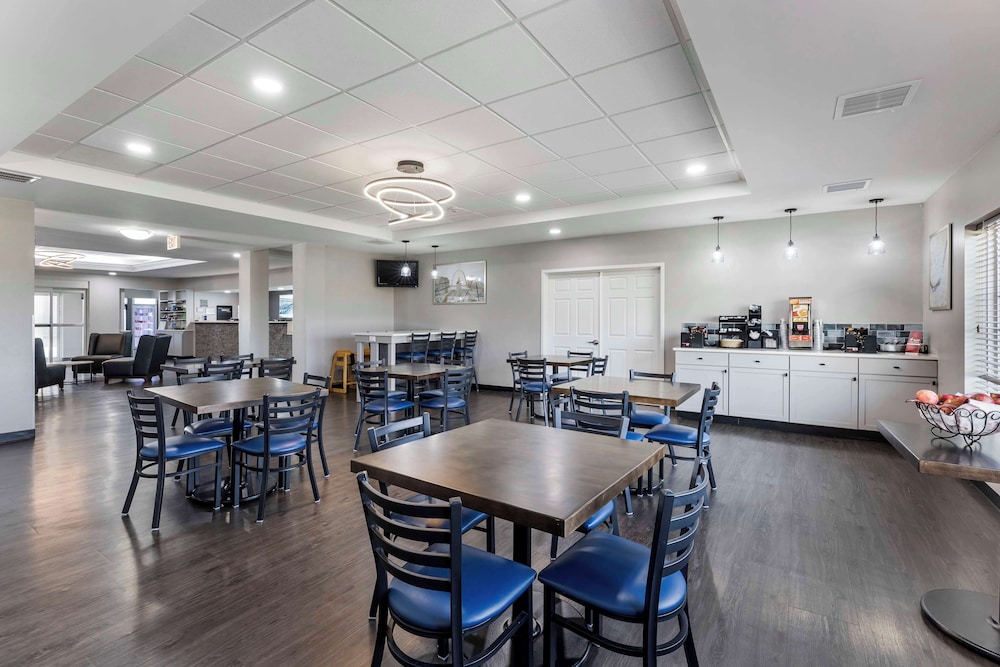 best western plus midamerica hotel