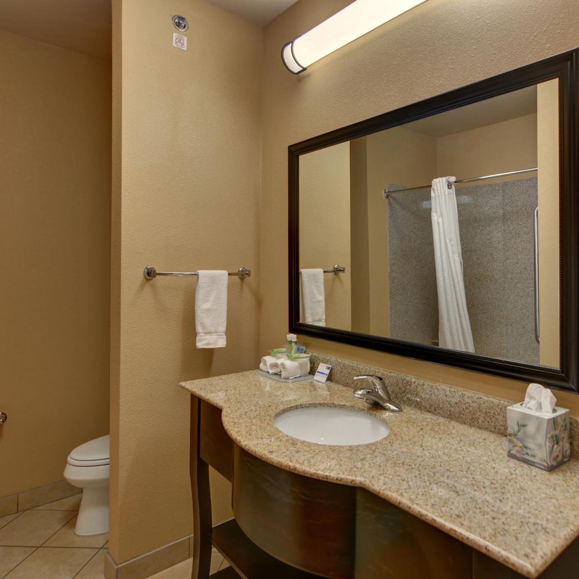 holiday inn express and suites altus by ihg