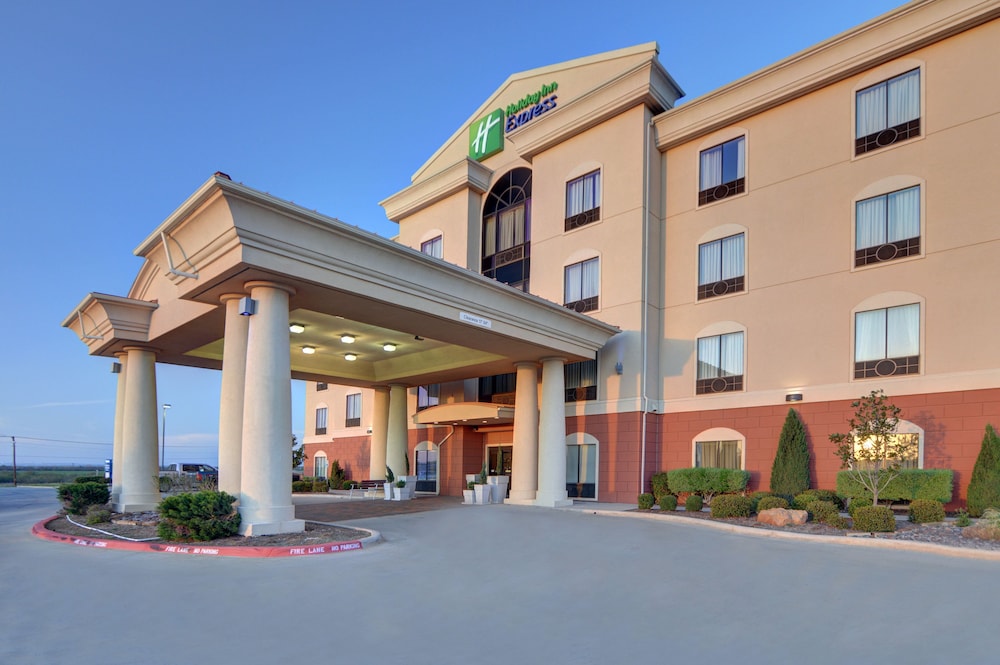 holiday inn express and suites altus by ihg