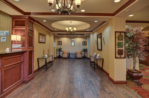 holiday inn express and suites altus by ihg