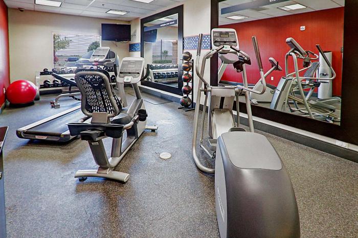 hampton inn suites altus