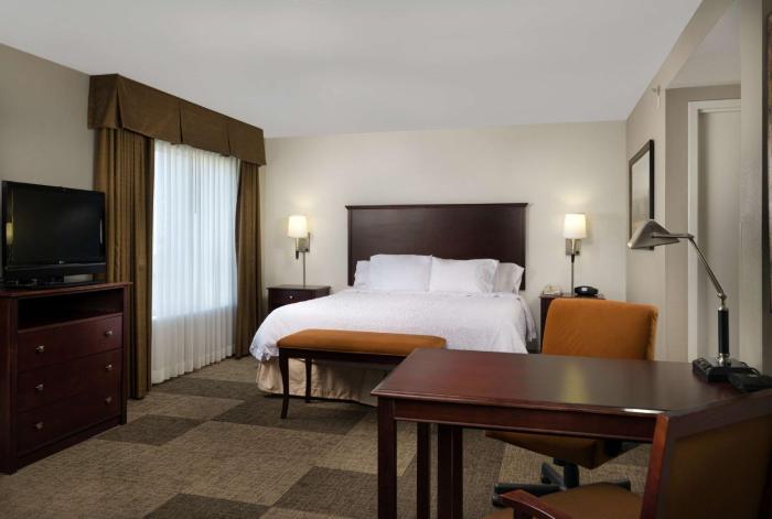 hampton inn suites altus