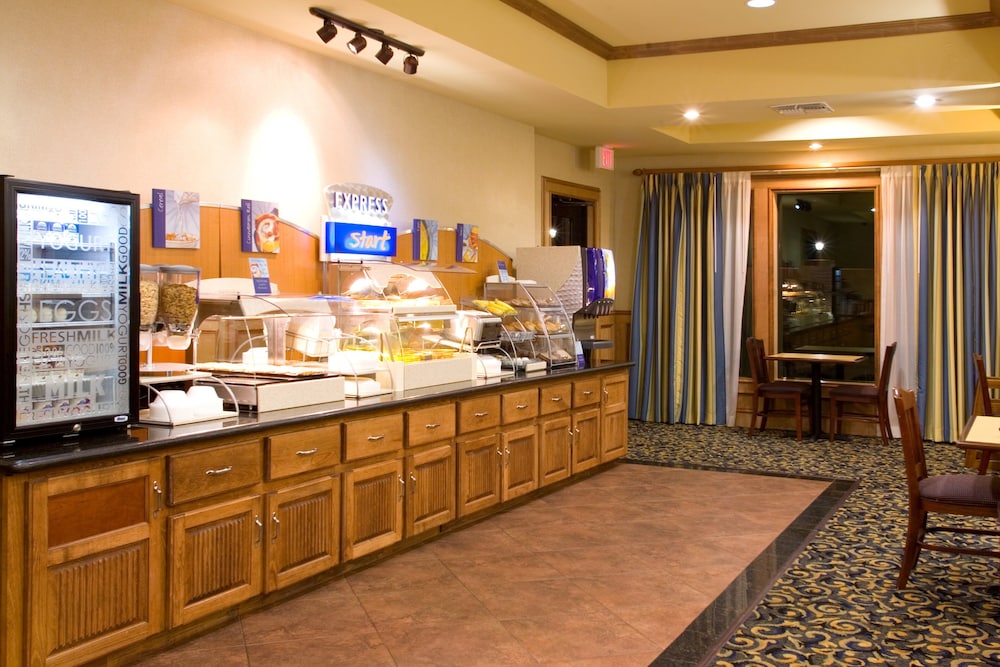 holiday inn express jourdanton pleasanton by ihg