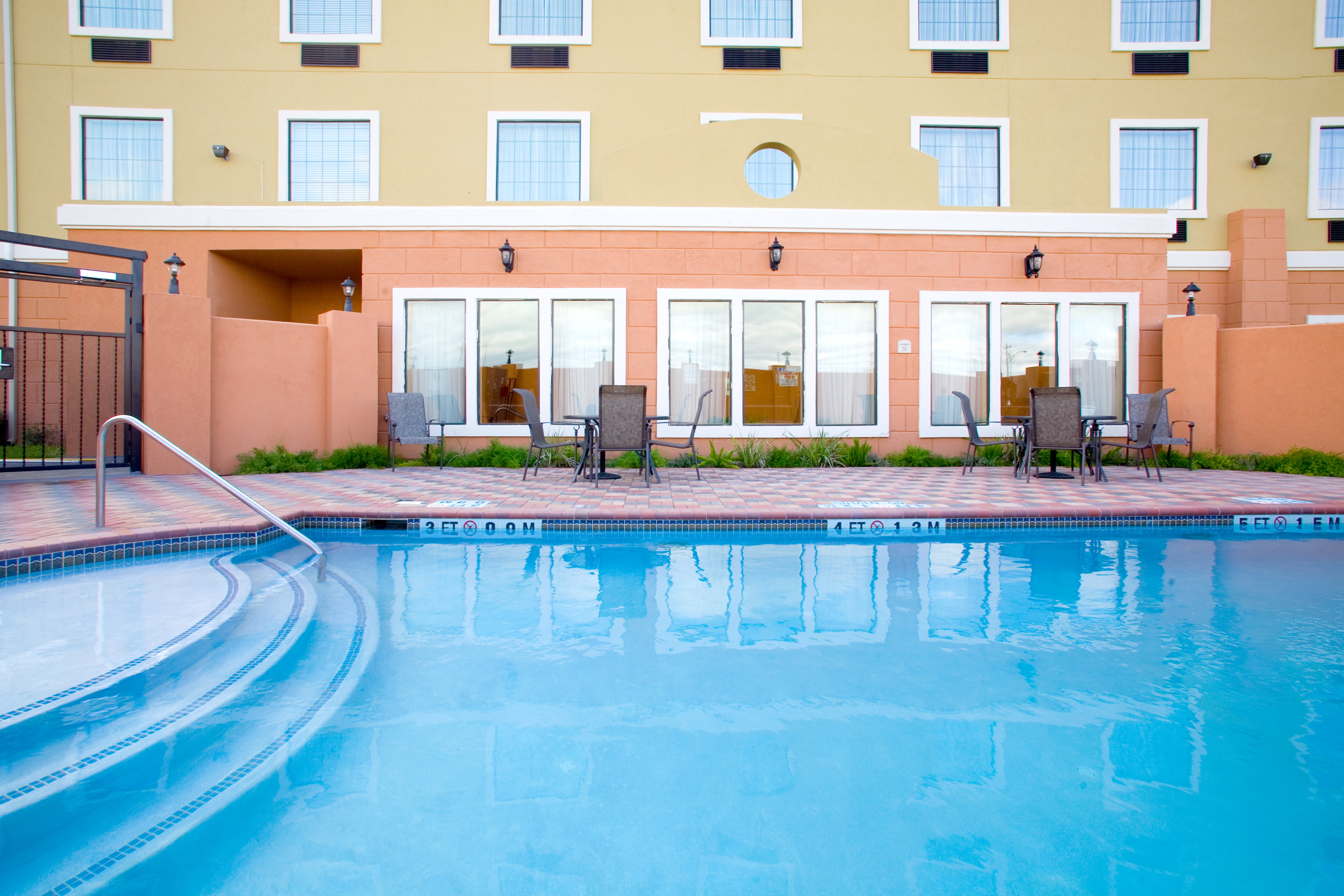 holiday inn express jourdanton pleasanton by ihg