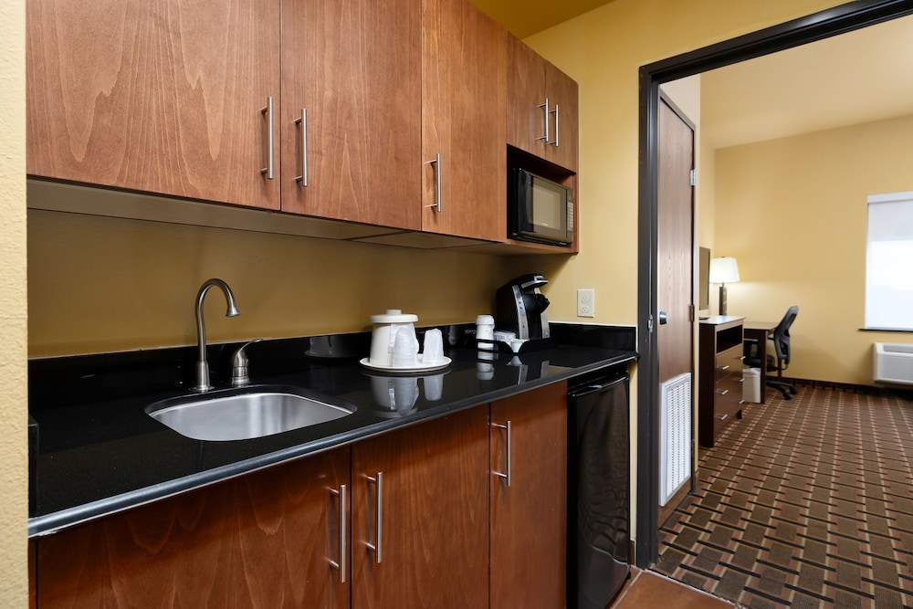 holiday inn express and suites george west by ihg