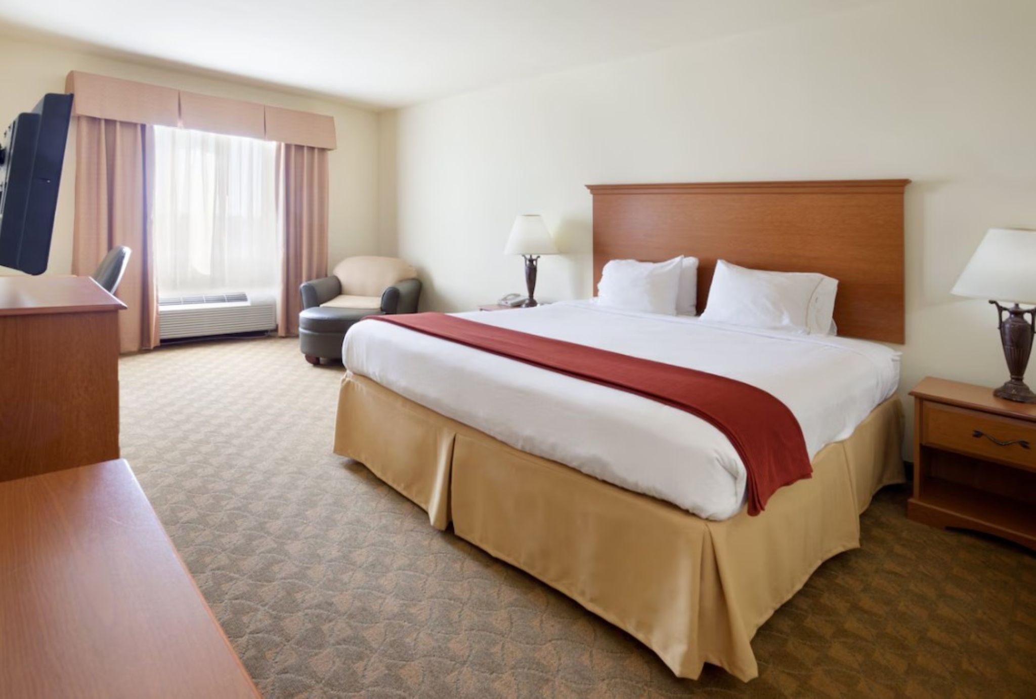 holiday inn express and suites zapata by ihg