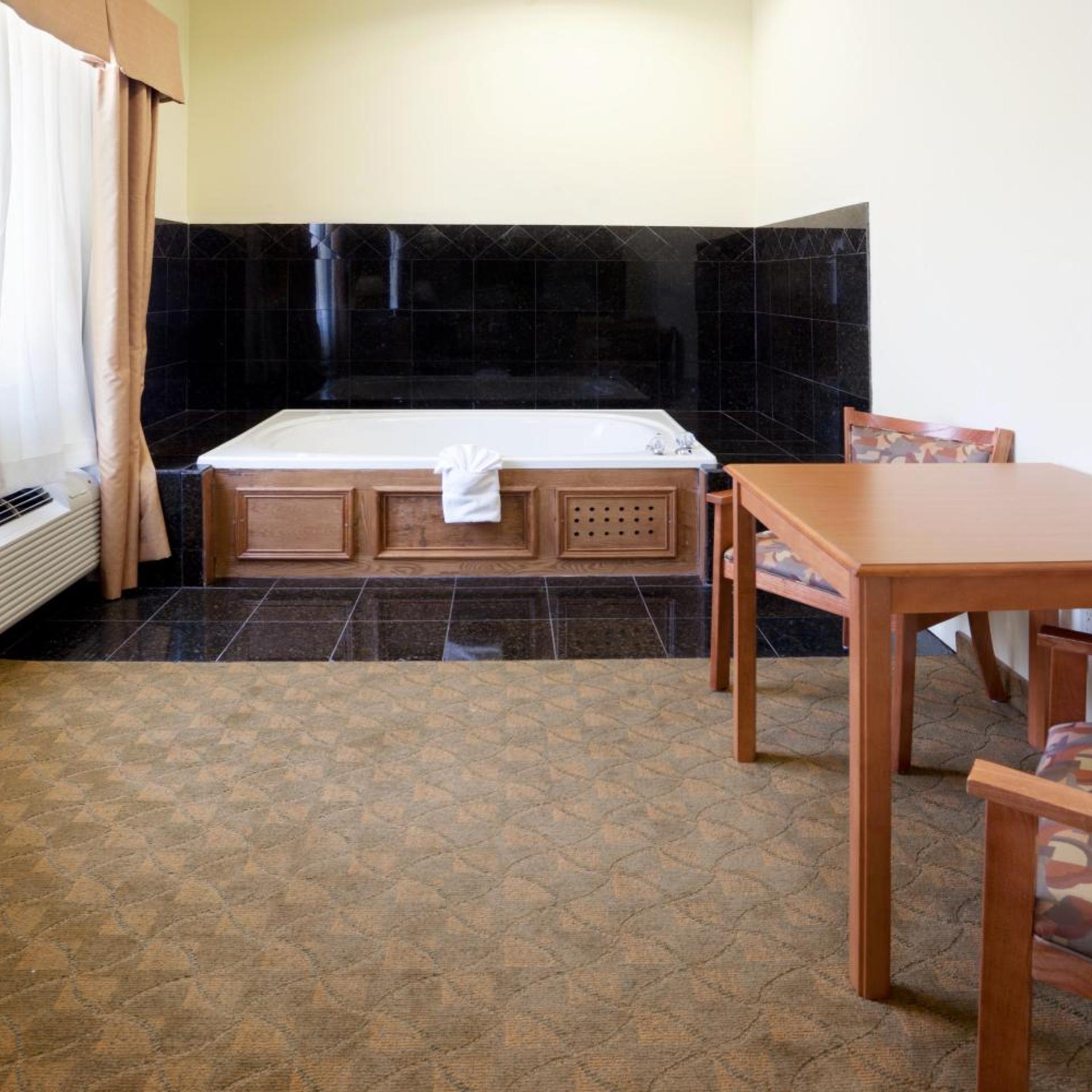 holiday inn express and suites zapata by ihg