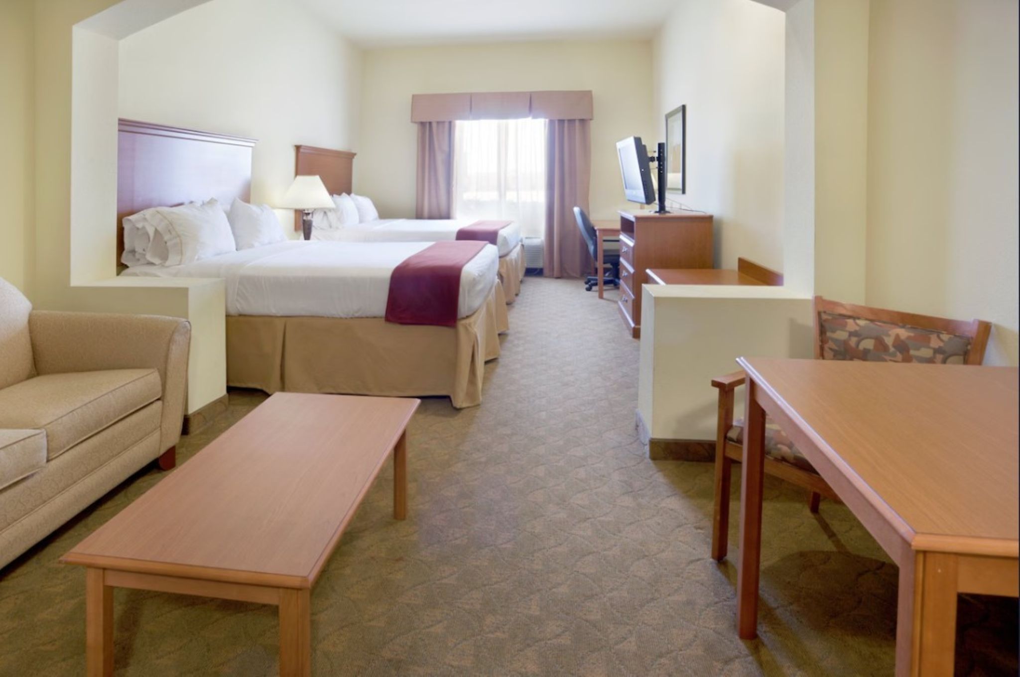 holiday inn express and suites zapata by ihg