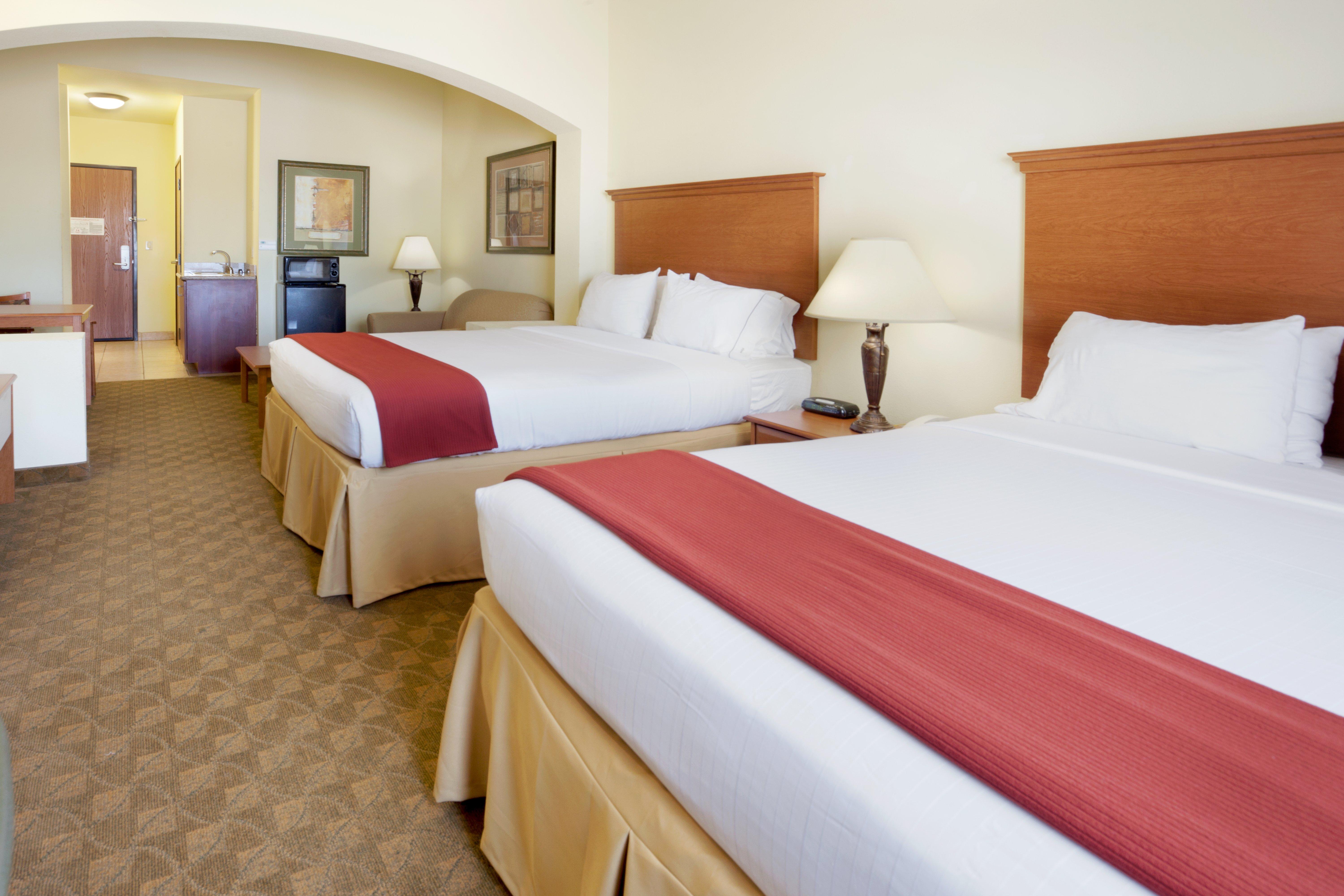 holiday inn express and suites zapata by ihg