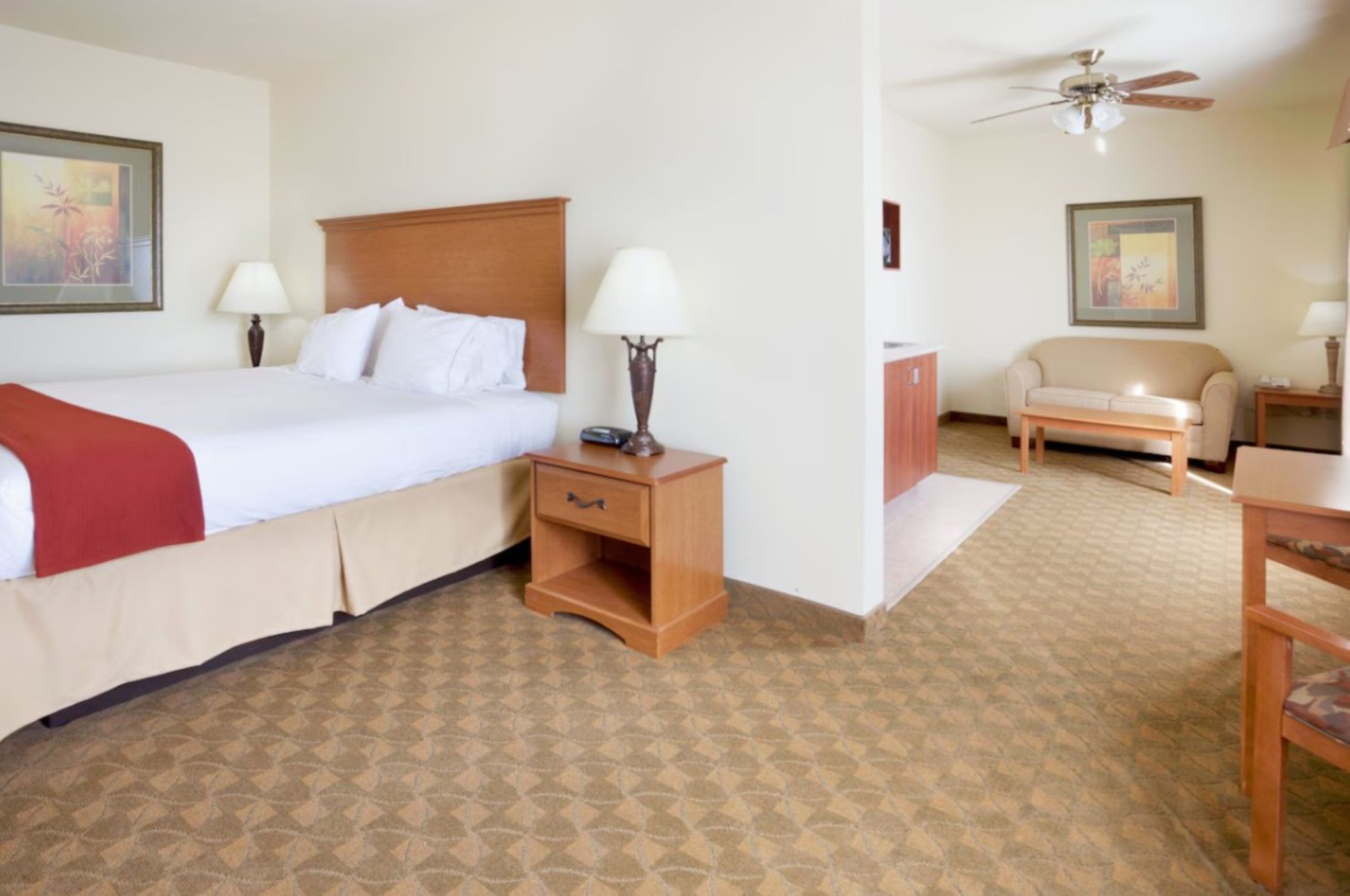 holiday inn express and suites zapata by ihg